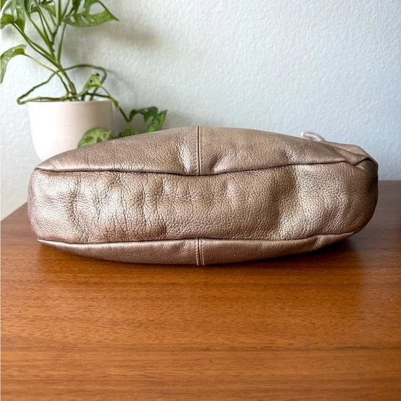 ♦️SOLD♦️ Salvatore Ferragamo Metallic Gold Beige Leather Bow Hobo Bronze Bag - Picture 7 of 16